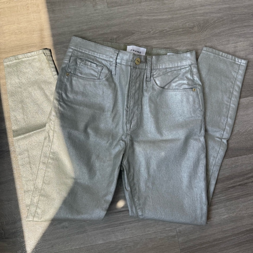 Frame Denim High Rise Jeans in Silver